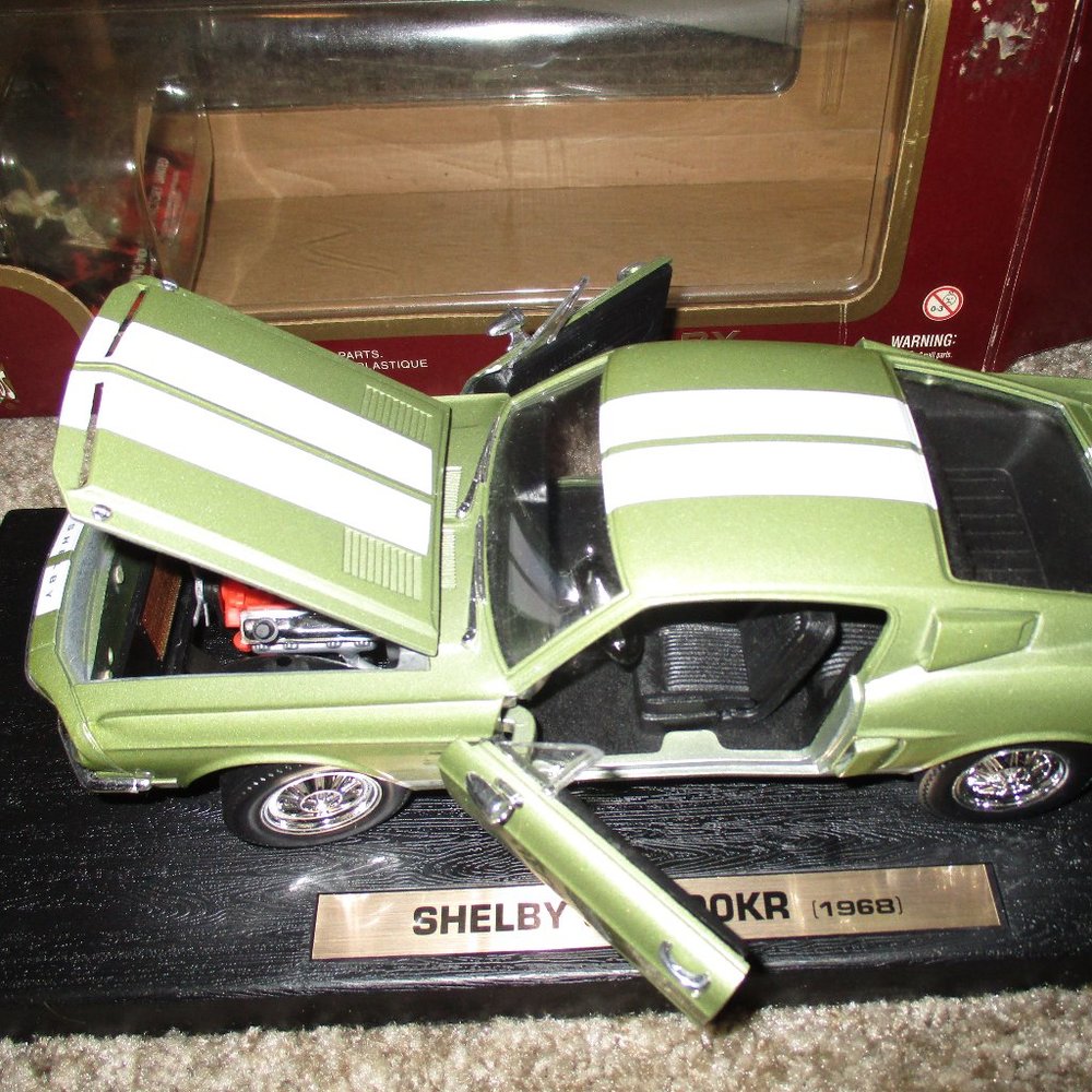 Ford Shelby 1968 GT-5800R 1:18 Die Cast Metal Green Model Car